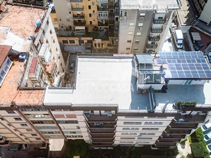 Appartamento con 5 locali in vendita in Viale delle Alpi, Palermo