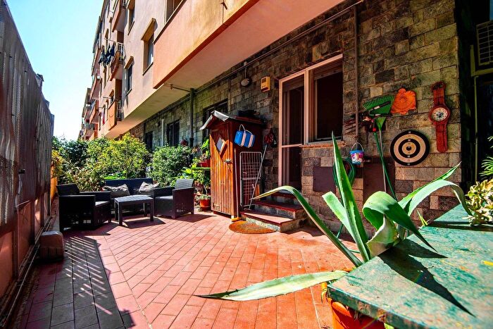 Appartamento con 5 locali in vendita in Via Pomposa, Genova