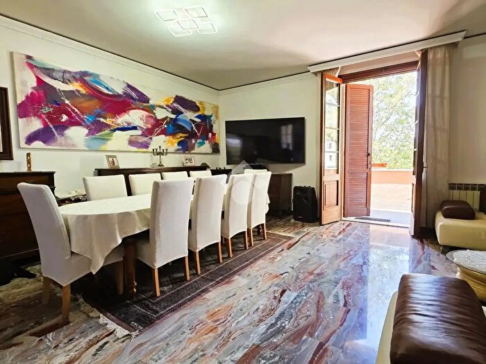 Casa quadrilocale in vendita in Via Caduti del Lavoro, Curtatone