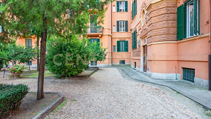 Appartamento con 6 locali in vendita in Via Antonio Mordini, Roma