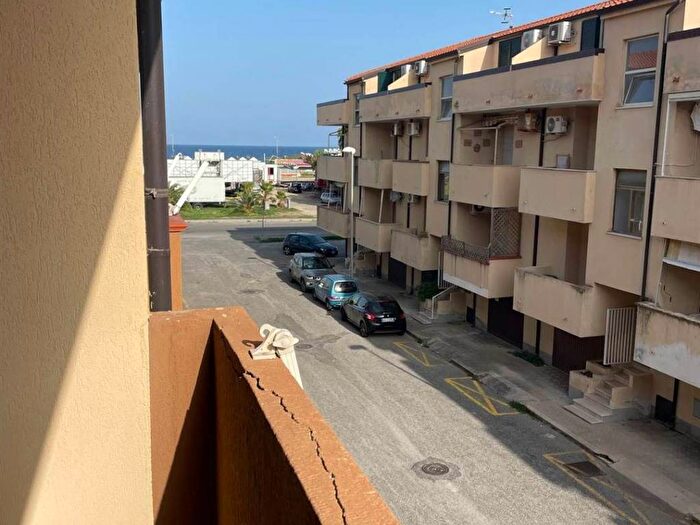 Appartamento quadrilocale in affitto in Via Calabretta, Soverato Marina, Soverato