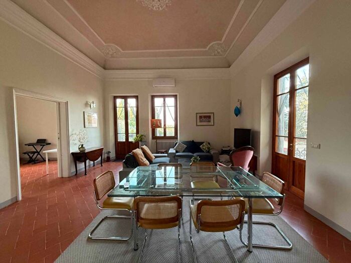 Casa con 6 locali in affitto in Via Francesco Poeti, Centro, Fiesole