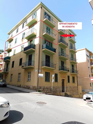 Appartamento trilocale in vendita in Via Val dAosta, Caltanissetta