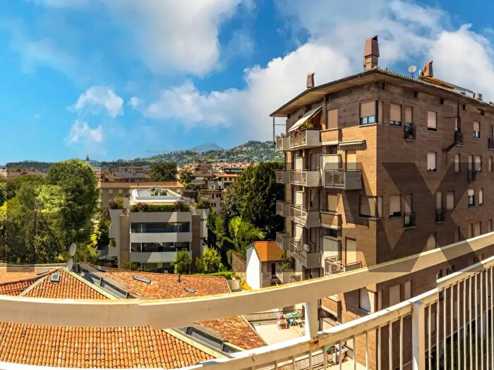 Appartamento con 5 locali in vendita in Bergamo