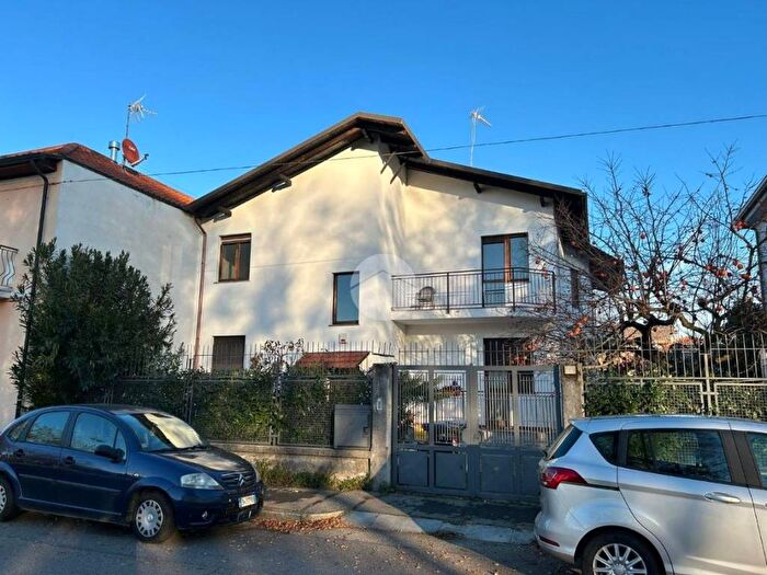 Appartamento trilocale in affitto in Via Susa, Terracorta, Collegno