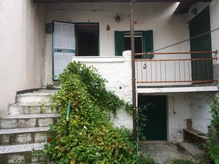 Casa trilocale in vendita in Località Caprieto, Genova