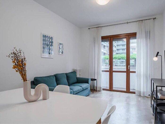 Appartamento trilocale in affitto in Via Vincenzo Monti, Sempione, Milano