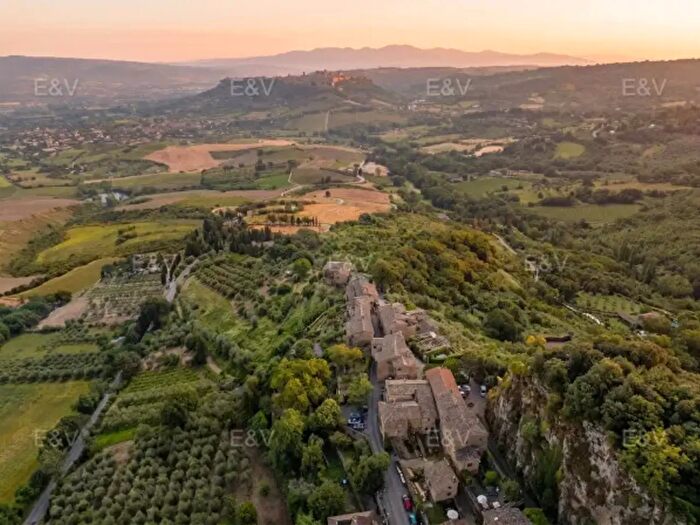 Casa con 6 locali in vendita in Località Rocca Ripesena, Orvieto