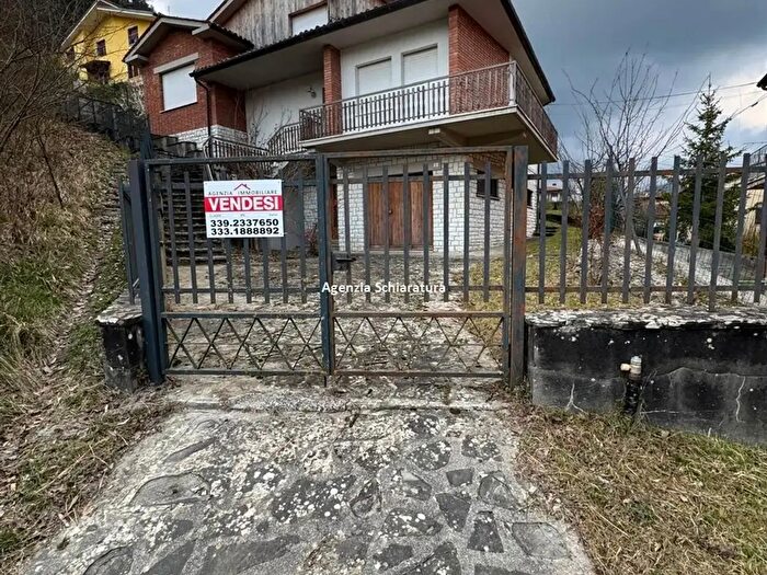 Casa con 7 locali in vendita in Mercatello Sul Metauro
