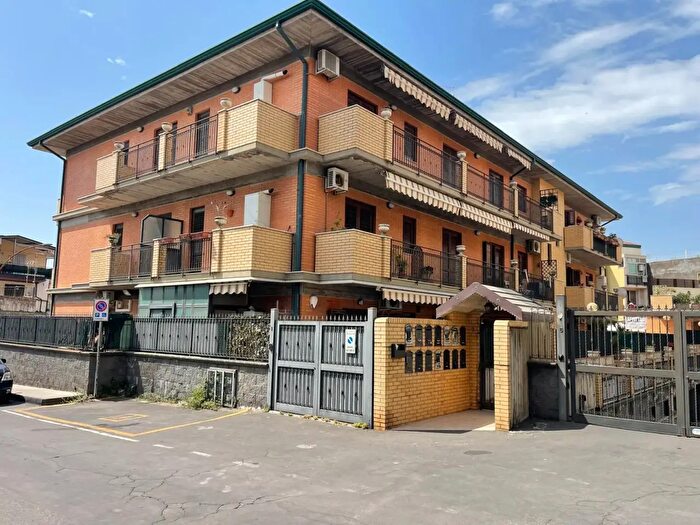 Appartamento trilocale in vendita in Tremestieri Etneo