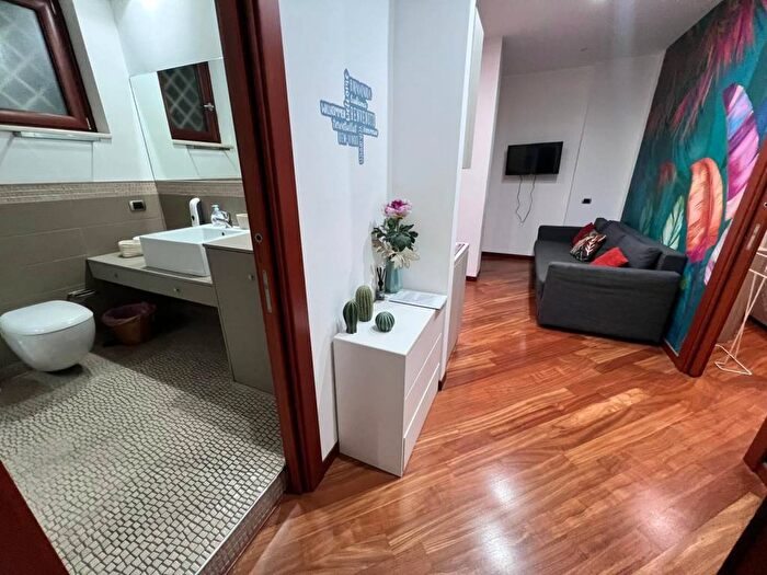 Appartamento bilocale in affitto in Via Consalvo Carelli, Vomero, Napoli