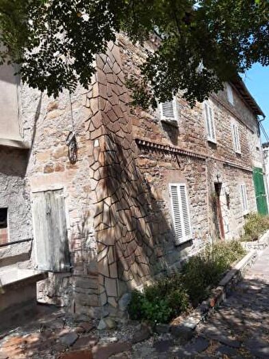 Casa con 6 locali in vendita in Via Valrossenna, Polinago