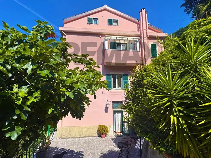 Appartamento con 6 locali in vendita in Via alla Soria, Genova