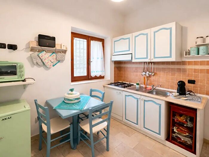 Appartamento bilocale in vendita in Via Amsicora, Orosei