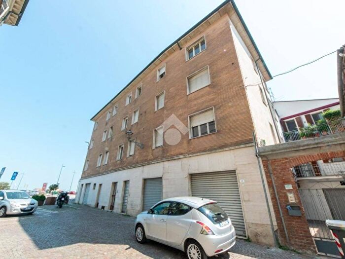 Appartamento trilocale in affitto in Via Torino, Centro, Casale Monferrato