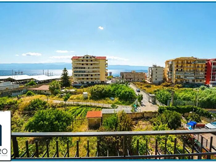 Appartamento quadrilocale in vendita in Via Marco Polo, Messina