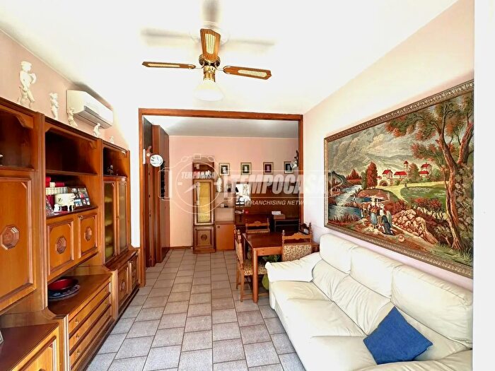 Appartamento trilocale in vendita in Via Giotto, Trezzo SullAdda