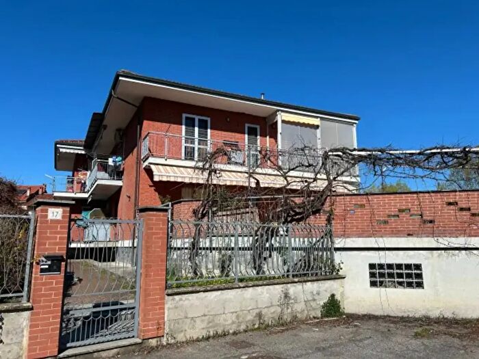 Appartamento trilocale in vendita in Via Piave, Carignano