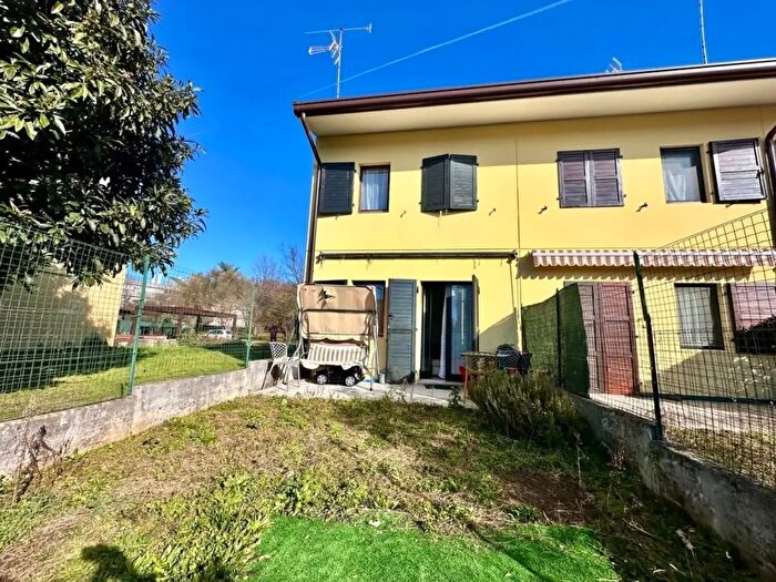 Casa trilocale in vendita in Via T Modotti, Manzano