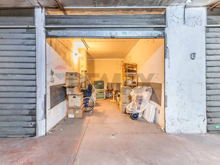 Appartamento trilocale in vendita in Roma