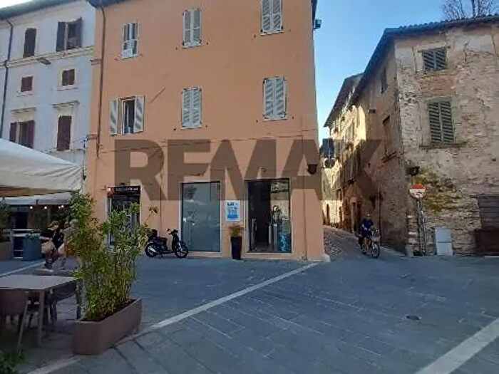 Appartamento quadrilocale in affitto in Via Santa Caterina, Foligno