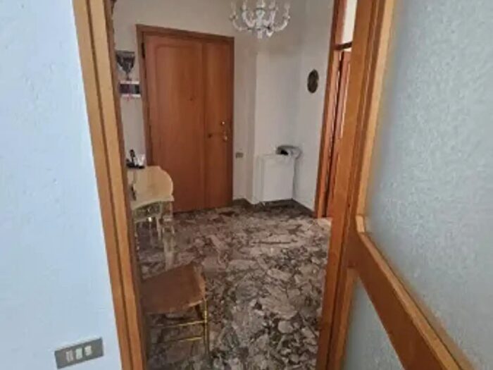 Appartamento trilocale in vendita in Via Febbraio, Carpi