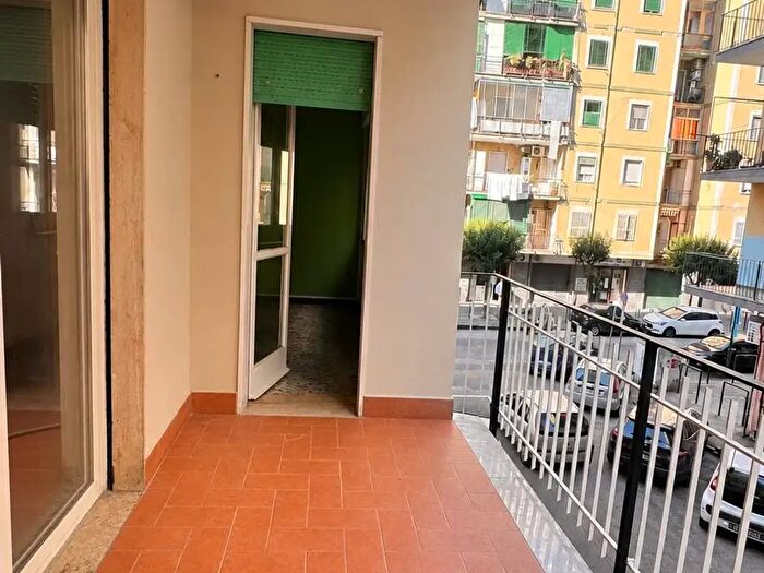 Appartamento trilocale in vendita in Napoli