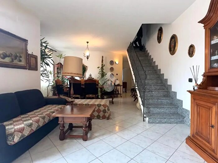 Appartamento con 5 locali in vendita in Via Maresciallo Capo Giovanni Lupano, Novi Ligure