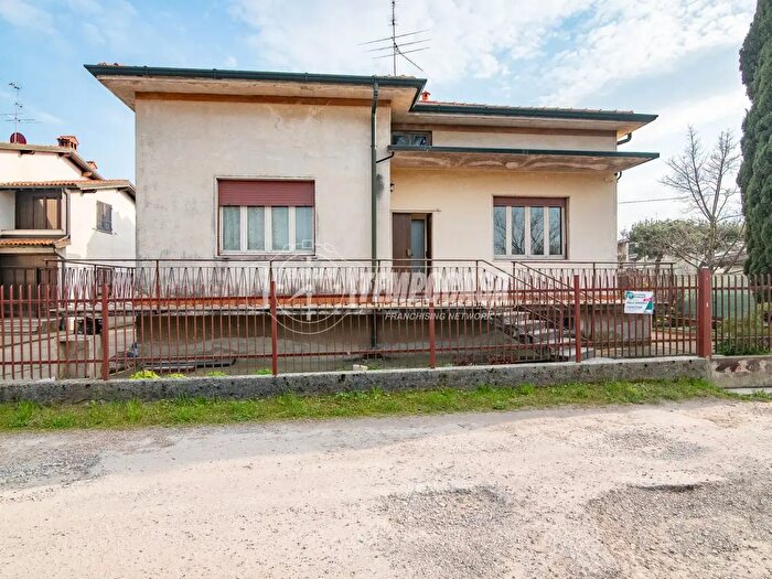 Casa quadrilocale in vendita in Via Fara, Canonica DAdda