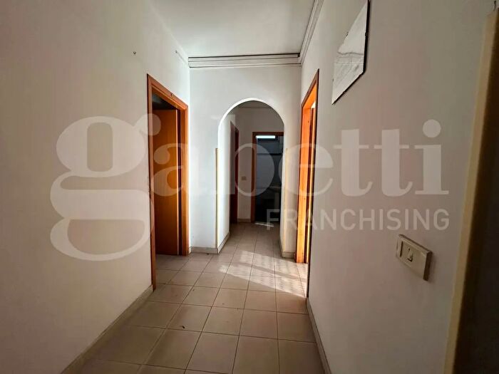 Appartamento con 5 locali in vendita in Via La Farina, Messina