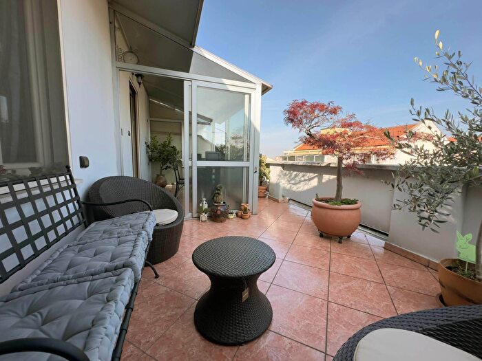 Appartamento trilocale in vendita in Via Banchette, Torino