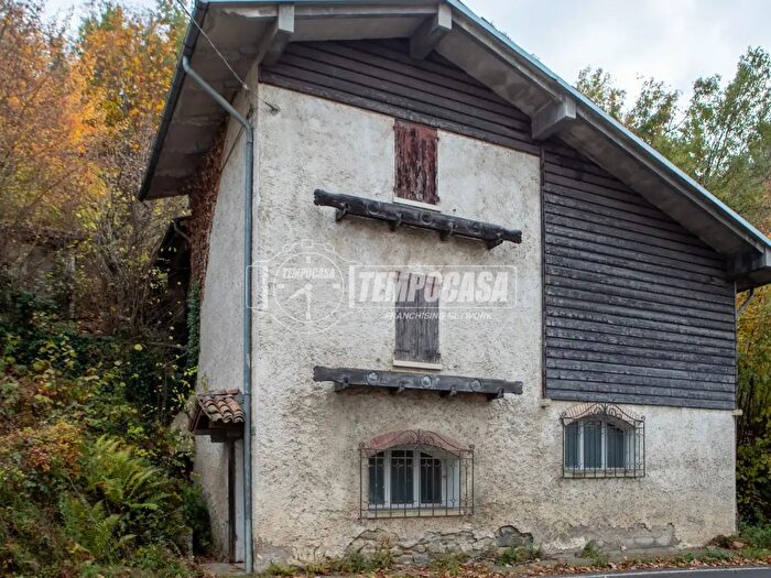 Casa quadrilocale in vendita in Strada Provinciale, Guiglia