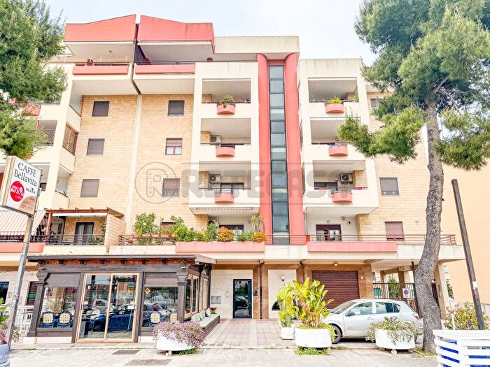 Casa trilocale in affitto in Via San Martino, Bisceglie