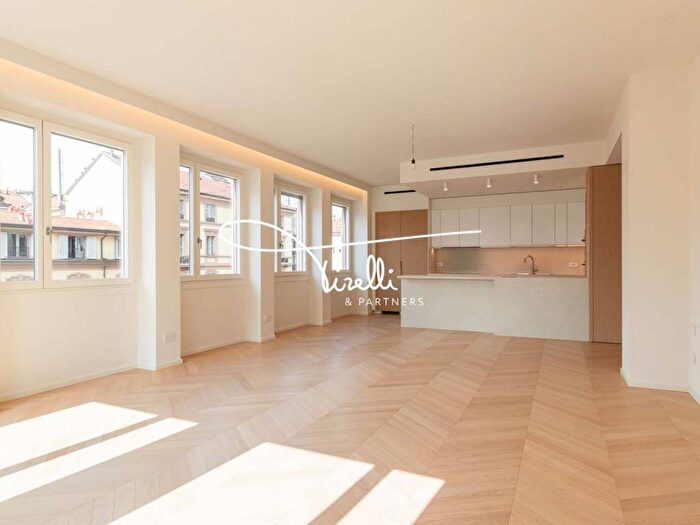Appartamento quadrilocale in affitto in Piazza Santa Francesca Romana, Morgagni, Milano