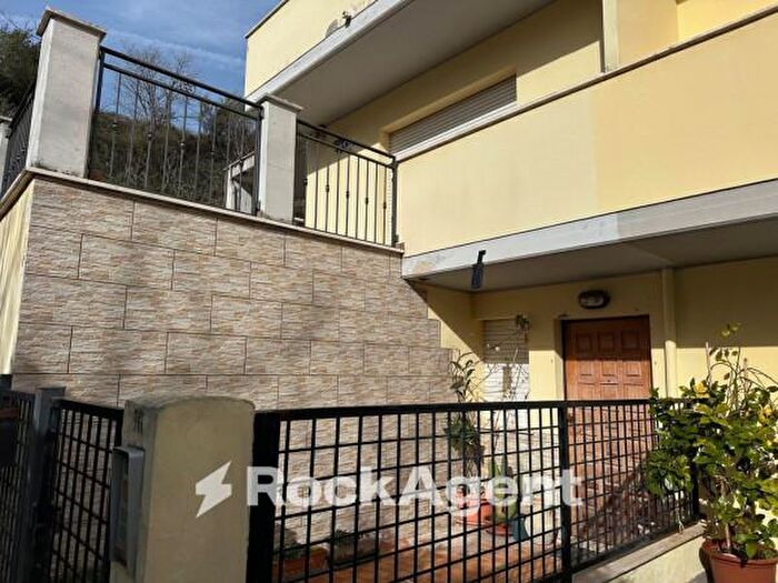 Casa con 6 locali in vendita in Via Maragona, Torre De Passeri