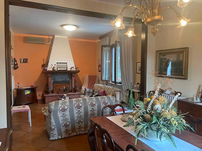 Casa con 7 locali in vendita in Pascoli, Marciano Della Chiana