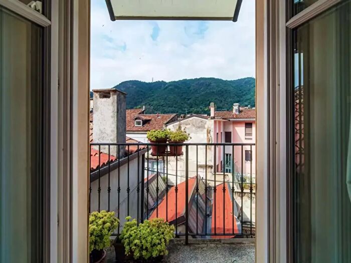 Appartamento monolocale in affitto in Via Pietro Boldoni, Como