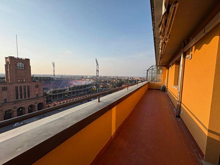 Appartamento trilocale in affitto in Piazza della Pace, Saragozza fuori Porta, Bologna