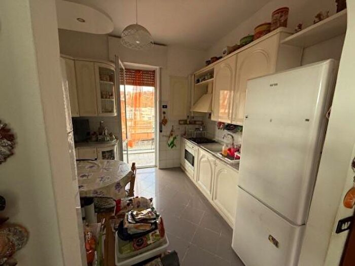 Appartamento con 5 locali in vendita in Via Carlo Orgiero, Genova