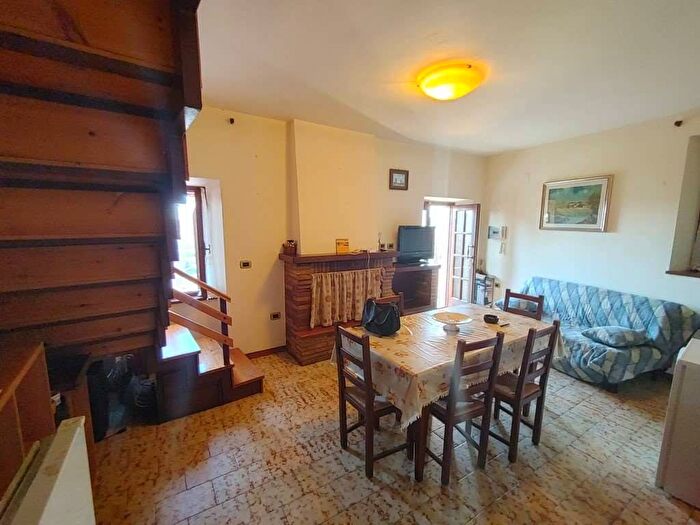 Appartamento con 5 locali in affitto in Giano, Giano dellUmbria