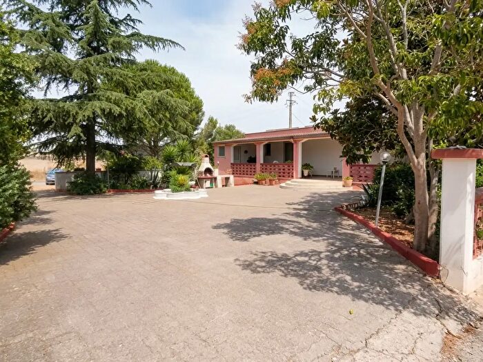 Casa con 7 locali in vendita in Via Cellamare Case Sparse, Casamassima