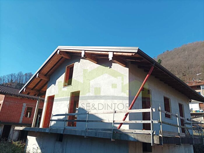 Casa quadrilocale in vendita in Via della Spianata, Quarona