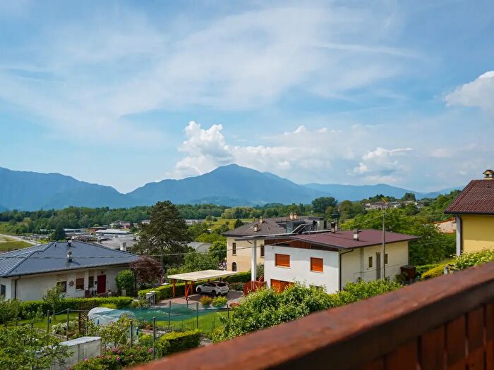 Casa con 6 locali in vendita in Via Mas, Cesiomaggiore