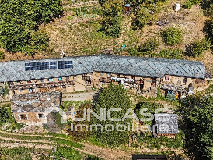 Casa con 6 locali in vendita in Via Coupin, Torre Pellice