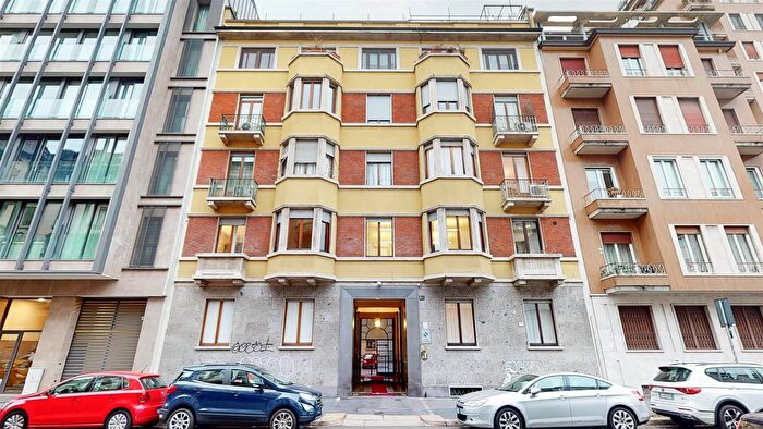 Appartamento trilocale in vendita in Milano