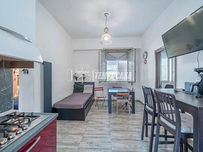 Appartamento trilocale in vendita in Piazza San Giovanni Bosco, Roma