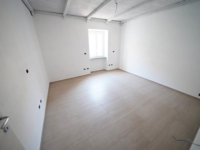 Appartamento trilocale in affitto in Via Roma, Centro, Castelletto dOrba