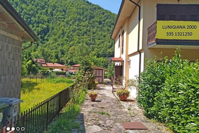 Appartamento con 5 locali in vendita in Fivizzano