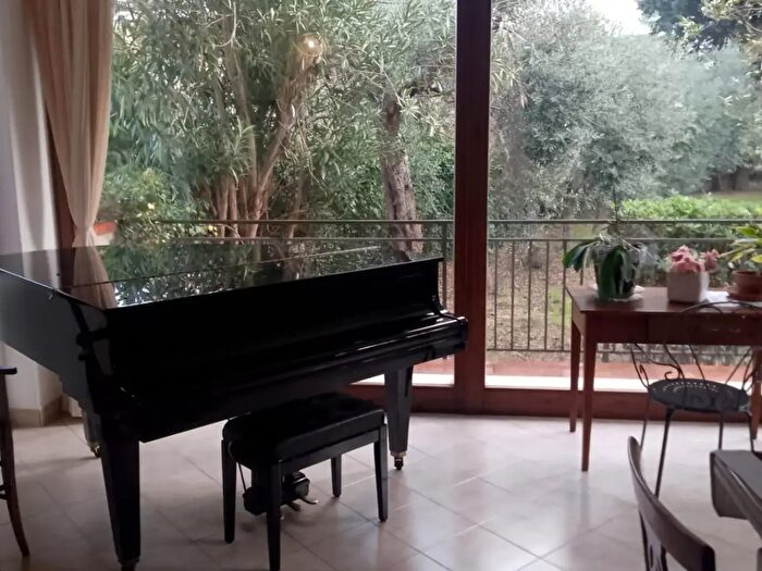 Casa con 7 locali in vendita in Grosseto