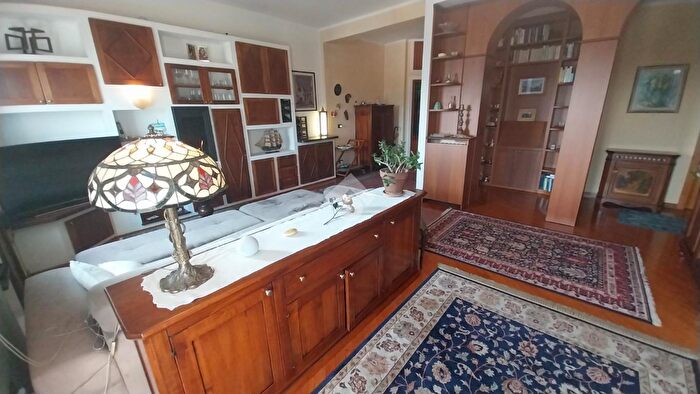 Appartamento con 5 locali in vendita in Via San Marco, Verona